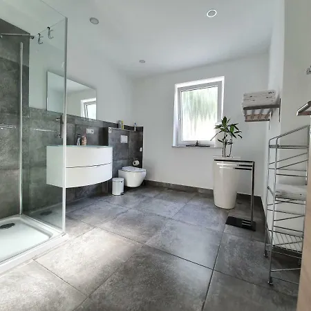 アパート Falvig Inkl. Kueche